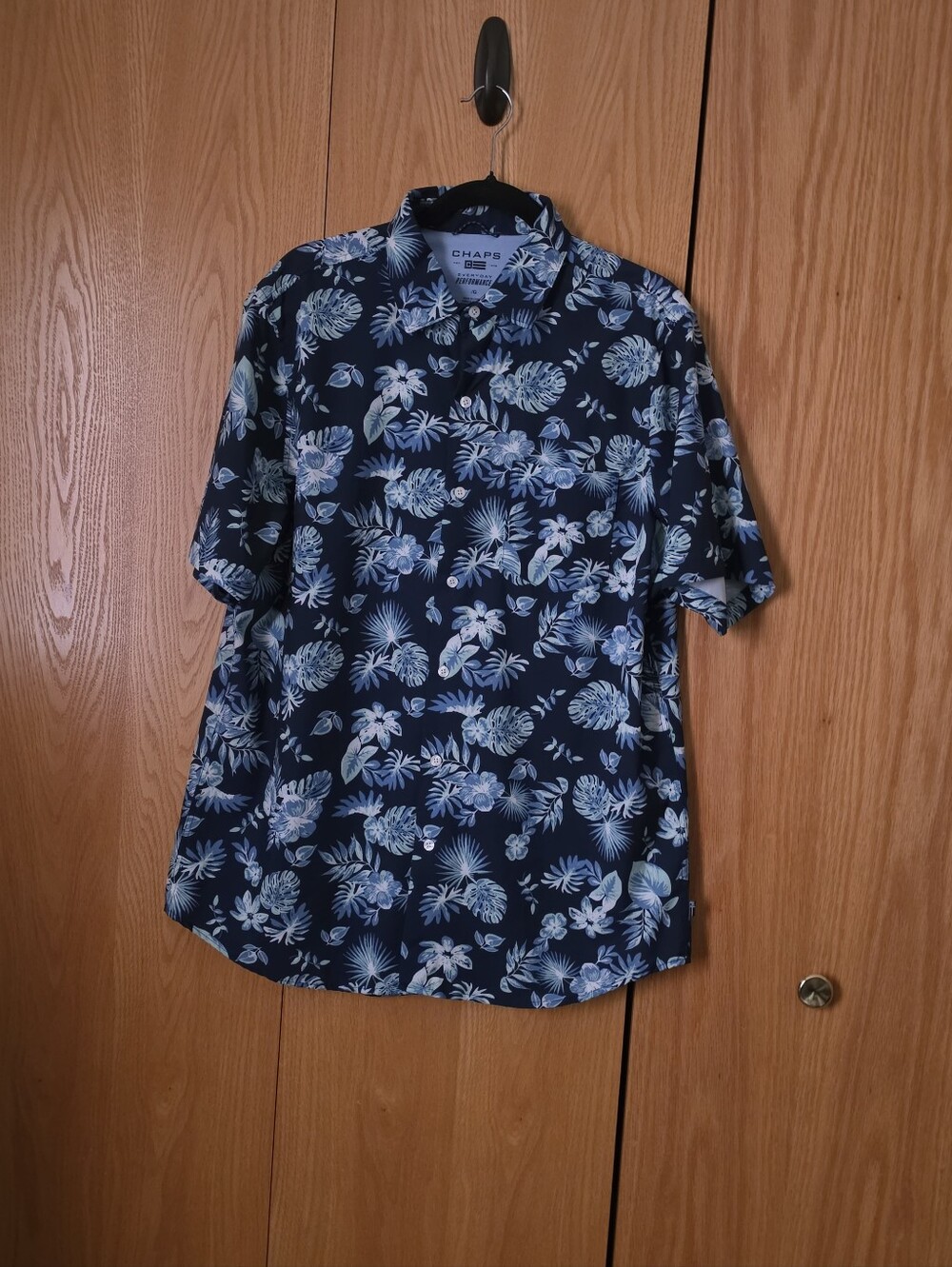 Chaps Navy Blue Floral Short-Sleeve Button-Down Shirt Men's $20 EUC